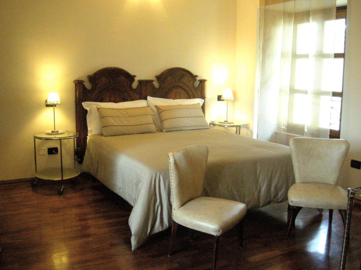 Melazzo Villa Scati Bed And Breakfast الغرفة الصورة